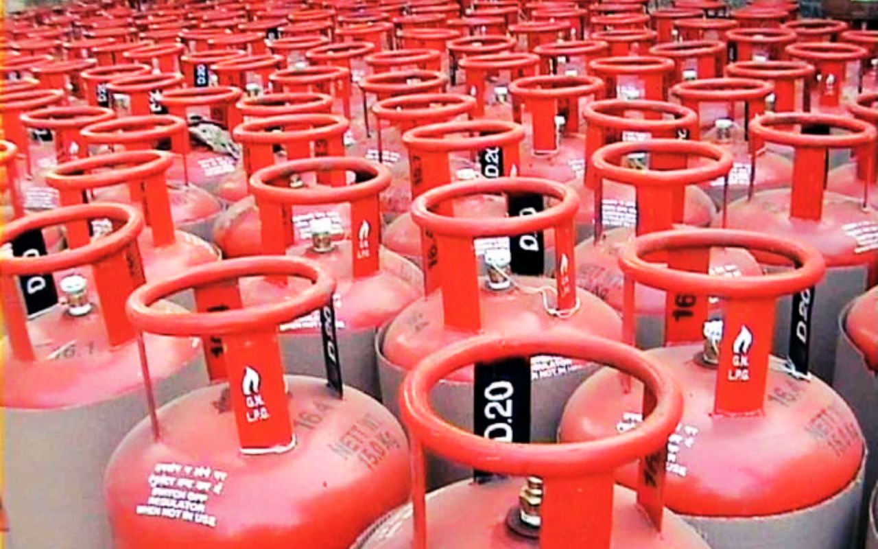 lpg cylinder price today 13 january 2025