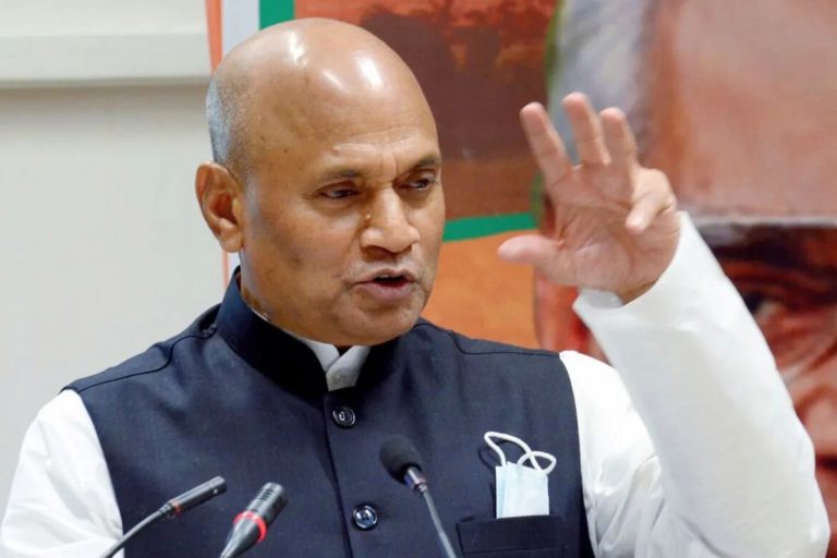 बिहार में लगातार AK-47 से हो रही है फायरिंग, मोकामा गैंगवार पर RCP सिंह का चौंकाने वाला दावा