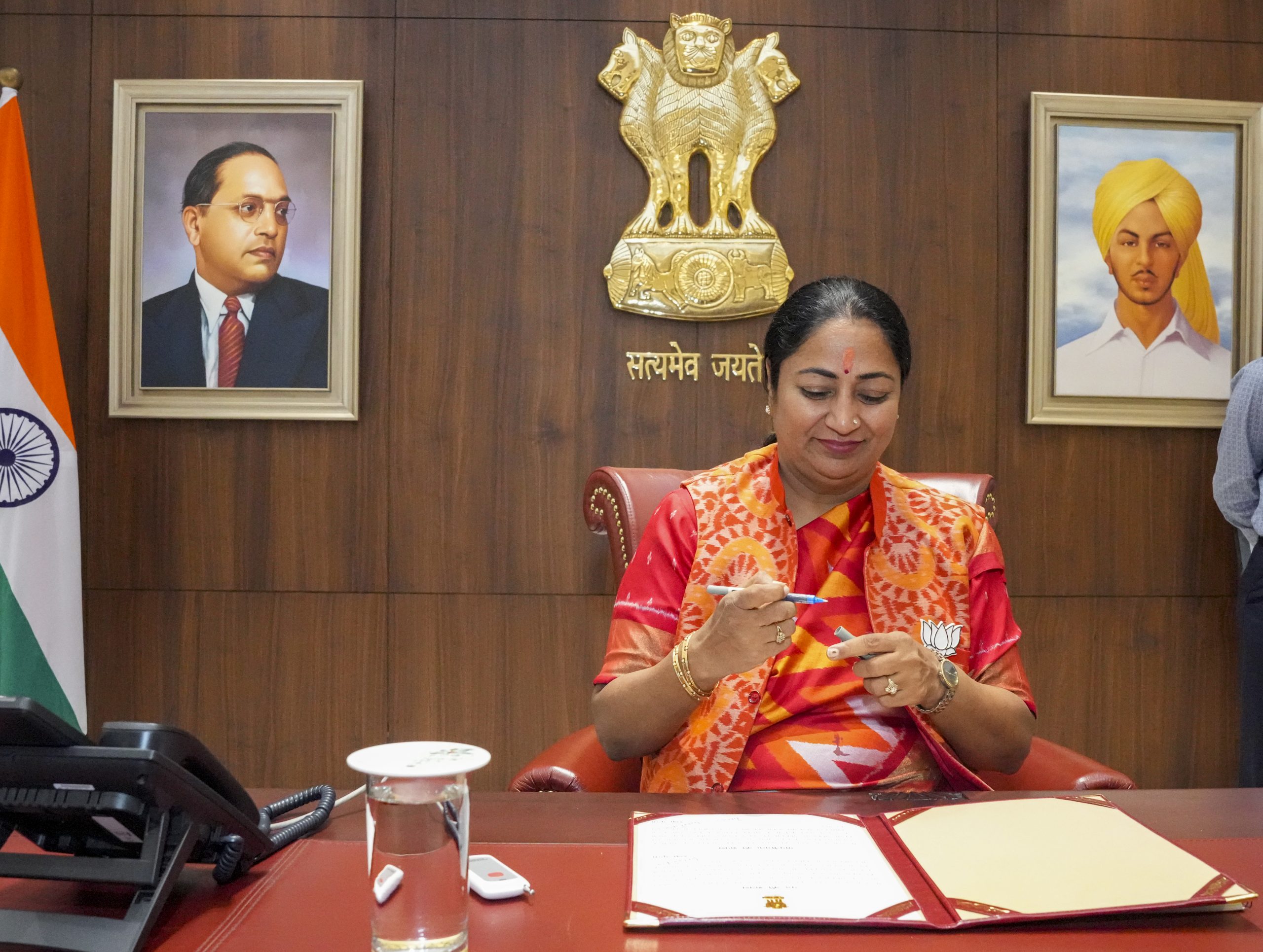 delhi new cm residence