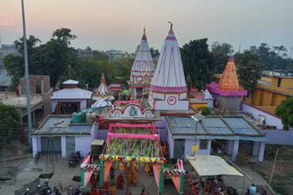 Baba Ratneshwar Nath Mahadev godda