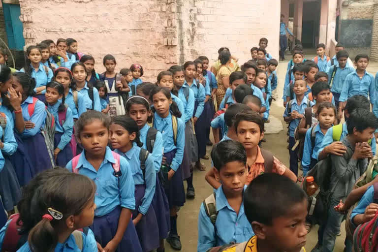 Bihar News: जानिए इस साल कब मिलेगी छात्रों को पोशाक राशि, 710 करोड़ रुपए होंगे खर्च