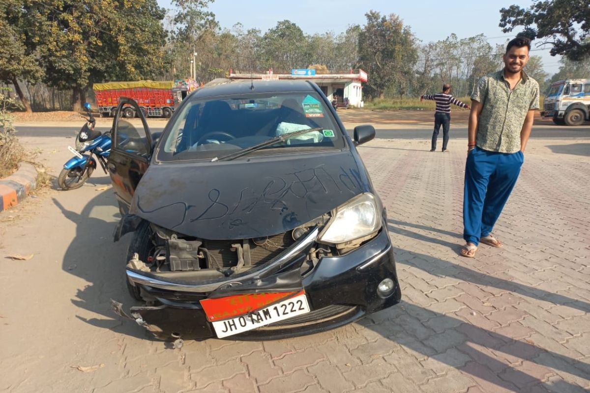 दुर्घटनाग्रस्त कार