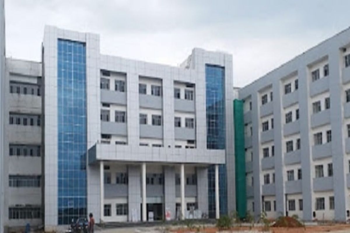 मेदिनीराय मेडिकल कॉलेज पलामू