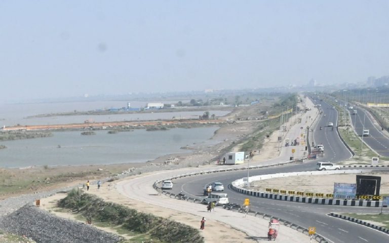 JP Ganga Path: पटना सिटी में बनेगी अटल पथ जैसी सड़क, 1 अप्रैल से JP गंगा पथ पर दीघा से दौड़ेगी गाडियां