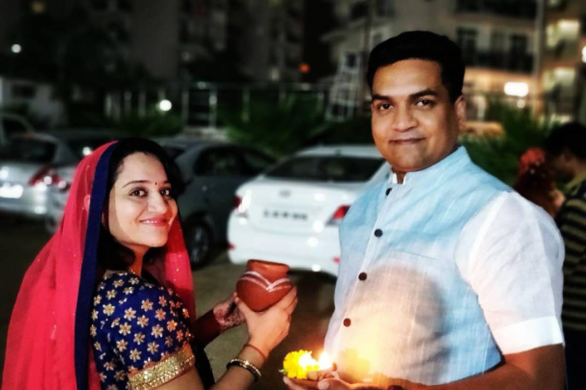 Kapil Mishra wife Priti Mishra