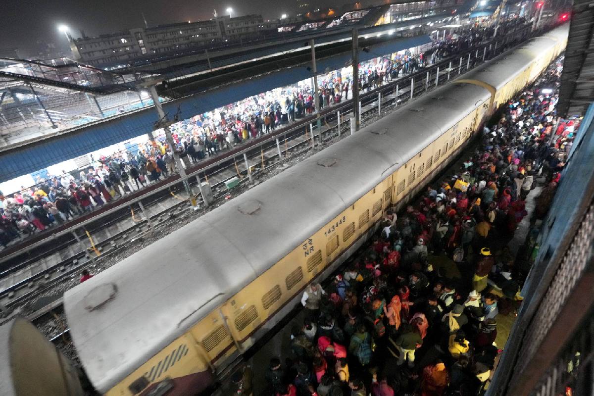 New Delhi Railway Station Stampede Updates