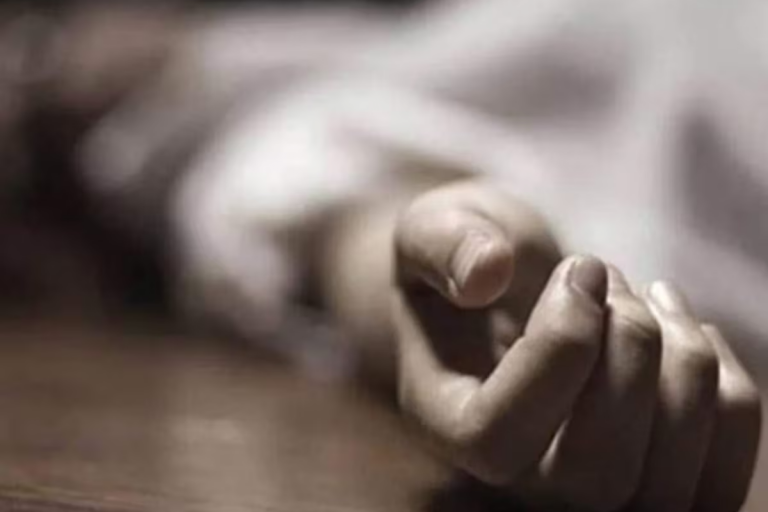 Bihar News: इंटर की परीक्षा नहीं दे पाया तो बिल्डिंग से लगा दी छलांग, डिप्रेशन में था छात्र