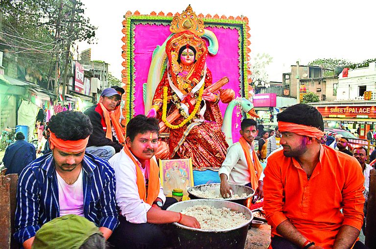 Ranchi News : धूमधाम से निकली मां शारदे की विसर्जन शोभायात्रा