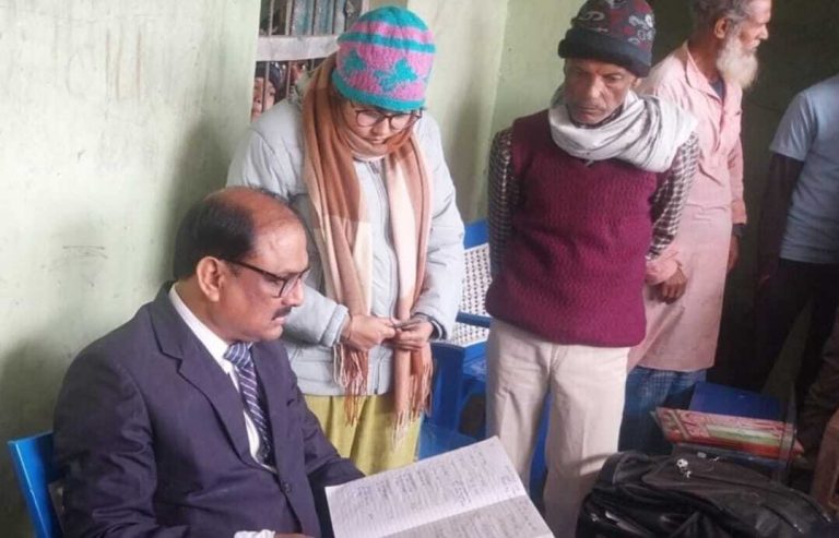 बीडीओ ने लिया पीएम आवास सर्वेक्षण कार्य का जायजा