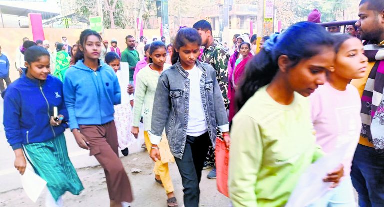 मैट्रिक परीक्षा के दूसरे दिन पकड़ाये तीन फर्जी परीक्षार्थी