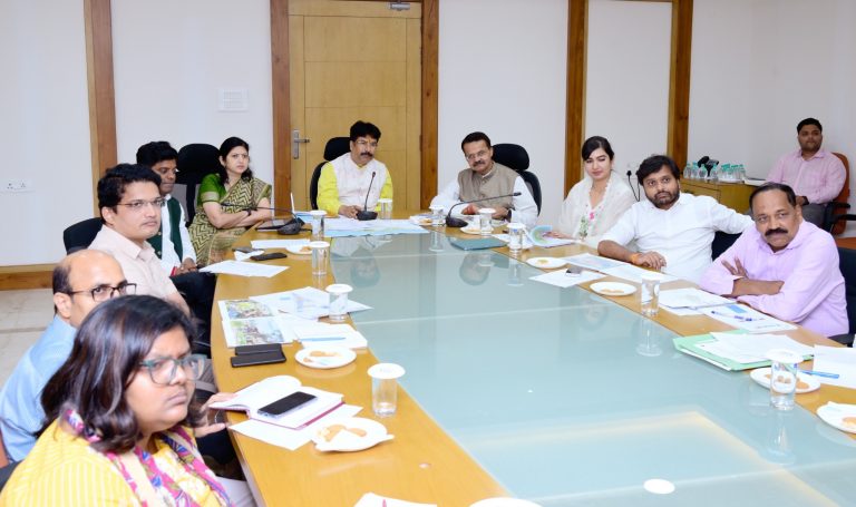 Bhubaneswar News: महानदी रिवर फ्रंट विकास परियोजना शहरीकरण, सांस्कृतिक संरक्षण और आर्थिक प्रगति में होगी सहायक : मंत्री
