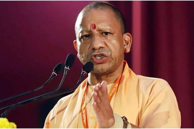 CM Yogi Angry: ‘यूपी भेज दो हम इलाज कर देंगे’- अबू आजमी पर भड़के सीएम योगी