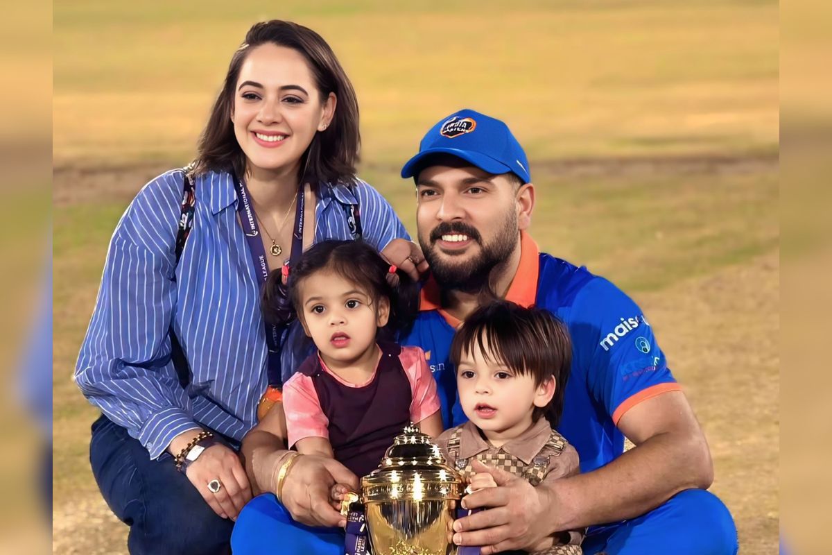 Yuvraj Singh with his wife and kids.