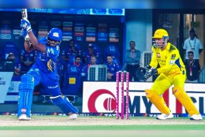 Robin Minz and MS Dhoni.