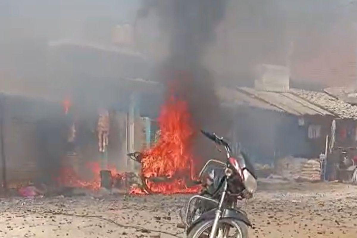 Fire in shops