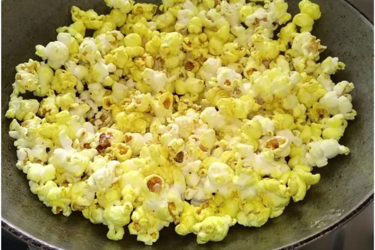 Popcorn Khane Ke Fayde: अगर आपको भी चाहिए स्लिम फीगर तो आज से मकई के भुजा को अपने डाइट में करें शामिल
