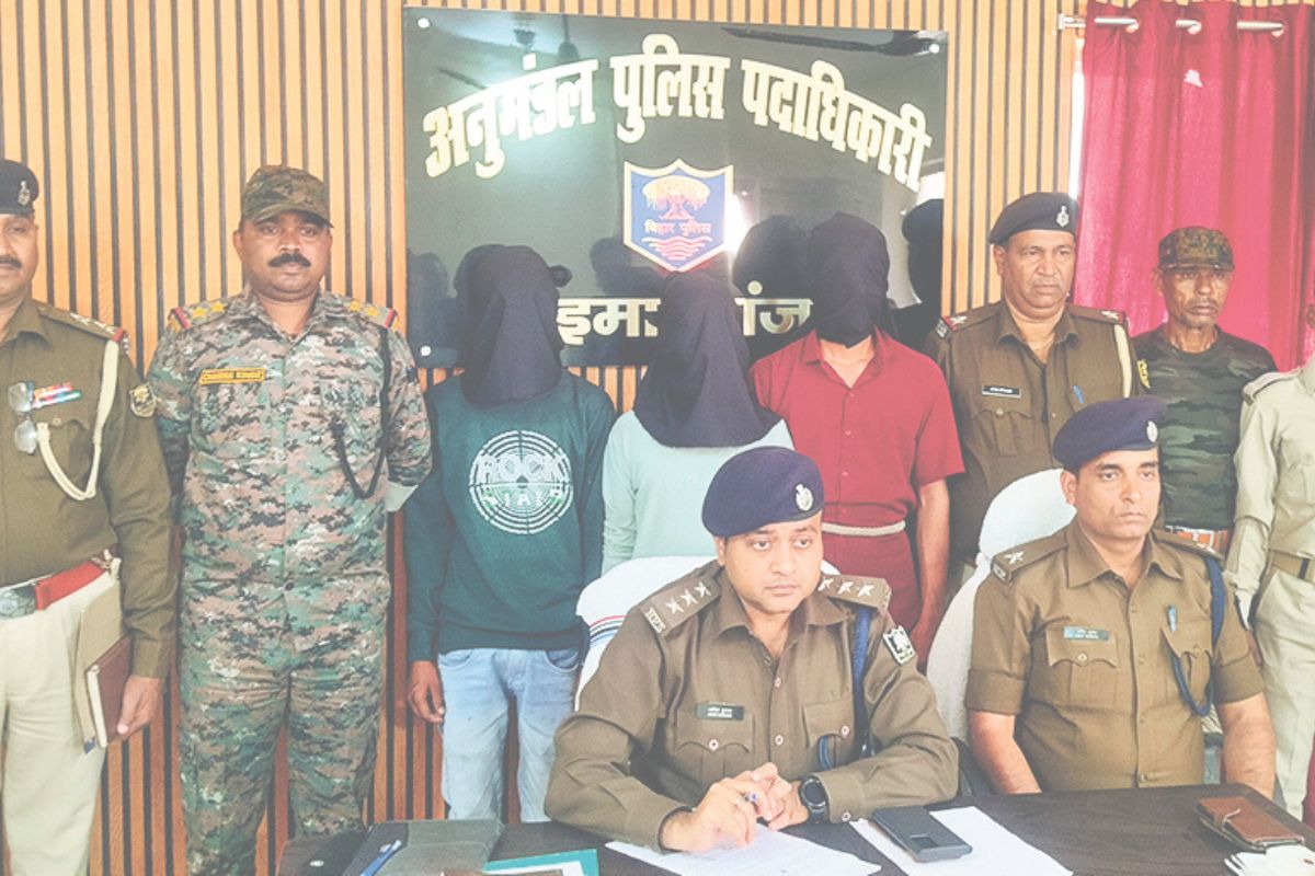 पुलिस की गिरफ्त में आरोपित