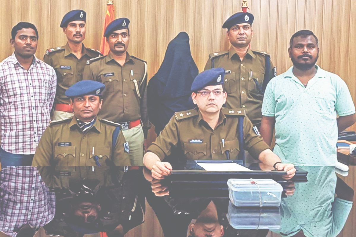 पुलिस की गिरफ्त में कुख्यात पवन मंडल