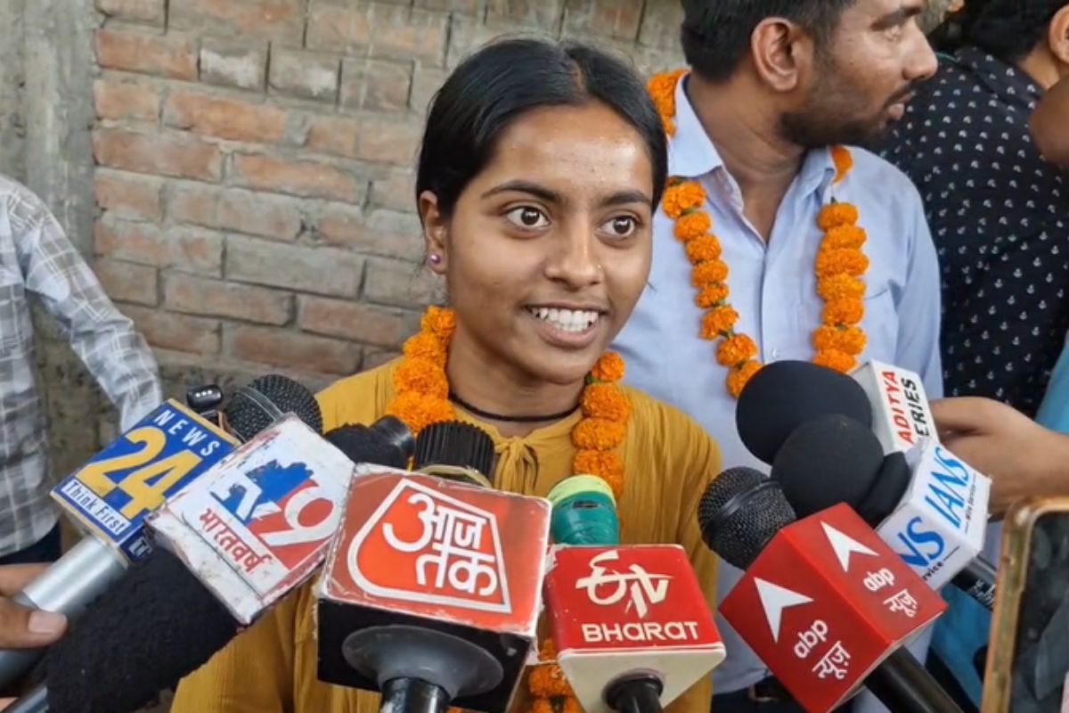 रौशनी कुमारी स्टेट टॉपर