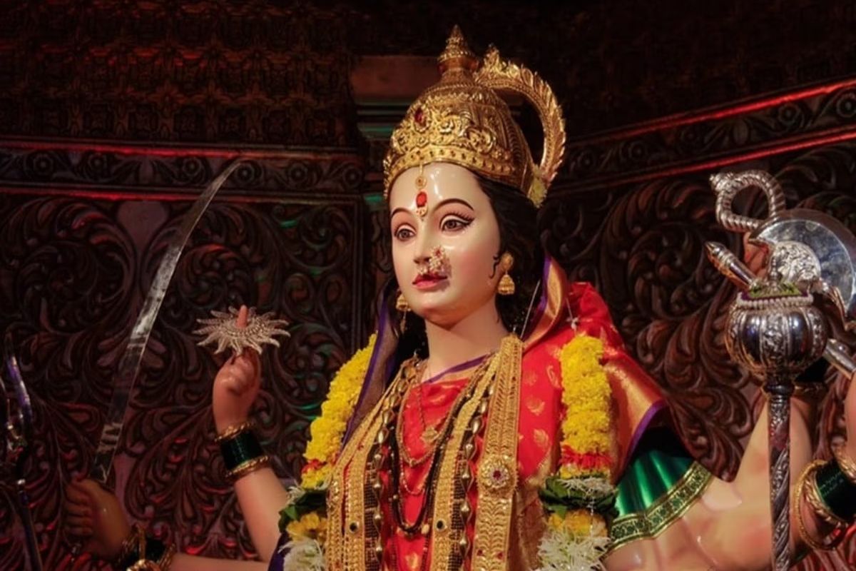 मां दुर्गा की प्रतिमा