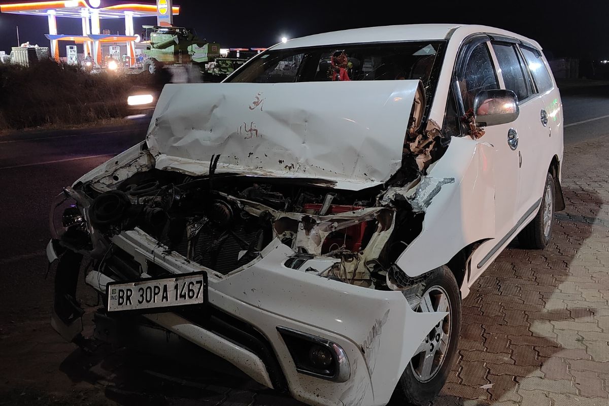 दुर्घटनाग्रस्त कार