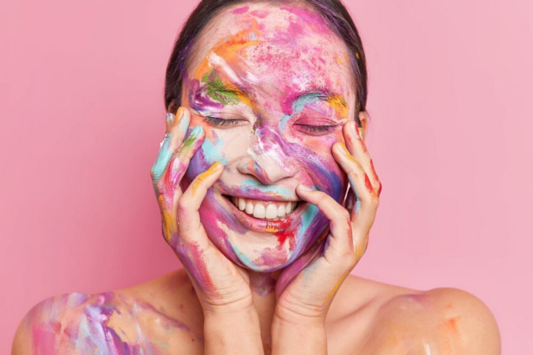 Holi Face Cleaning Tips: मिनटों में छुराएं होली के गाढ़े और पक्के रंग, स्किन होगा एकदम साफ