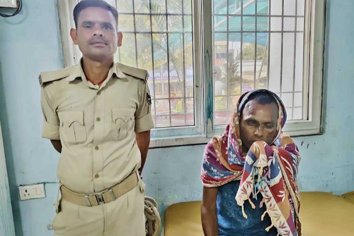 arrah physically abused| In Bihar, brother-in-law raped his sister-in-law in front of the children