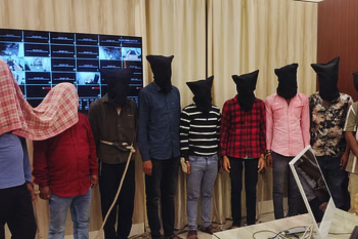 arrah tanihq lootere| 10 robbers who looted Ara Tanishq showroom have been arrested, mastermind Chunmun Jha has been encountered