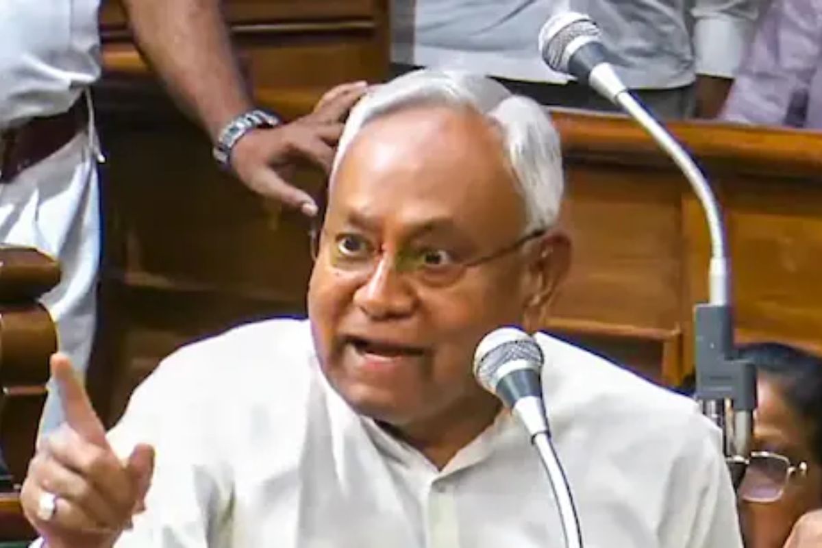 cm nitish| CM Nitish gets angry over mobile usage in Bihar assembly