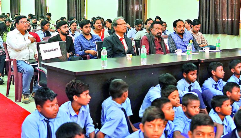 Ranchi News : गोस्सनर सिने फेस्ट का आगाज