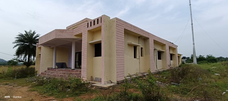 दुमका के मुक्तिधाम में अबतक चालू नहीं हो सका शवदाह गृह