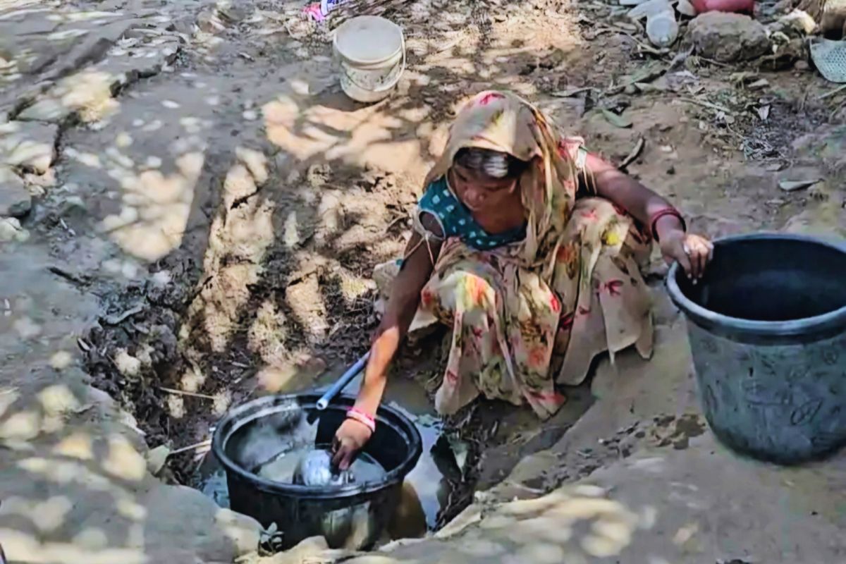 jamui news| 200 families in the Mahadalit Tola village of Bihar are yearning for a drop of water