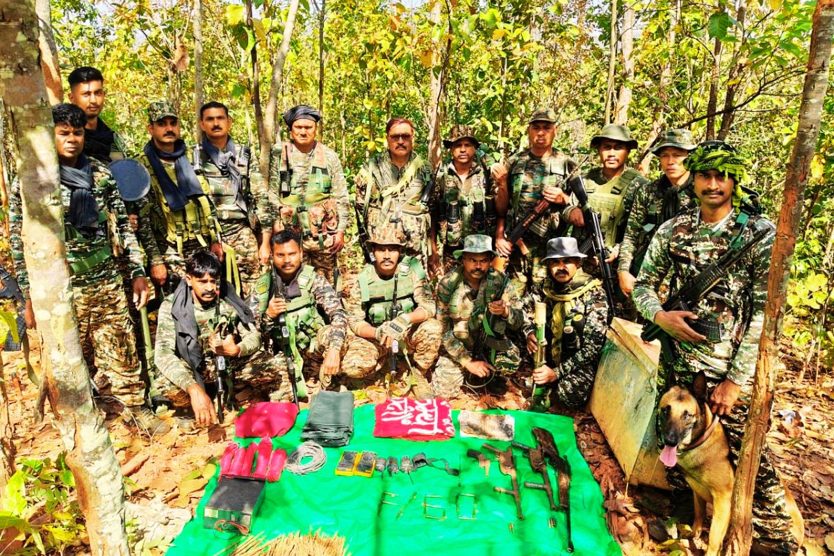 jharkhand naxal news goilkera tonto jungle arms recovered