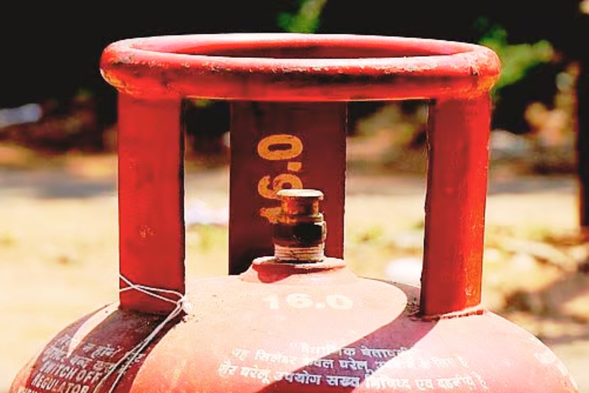 lpg cylinder price today 22 march 2025 in your city of jharkhand