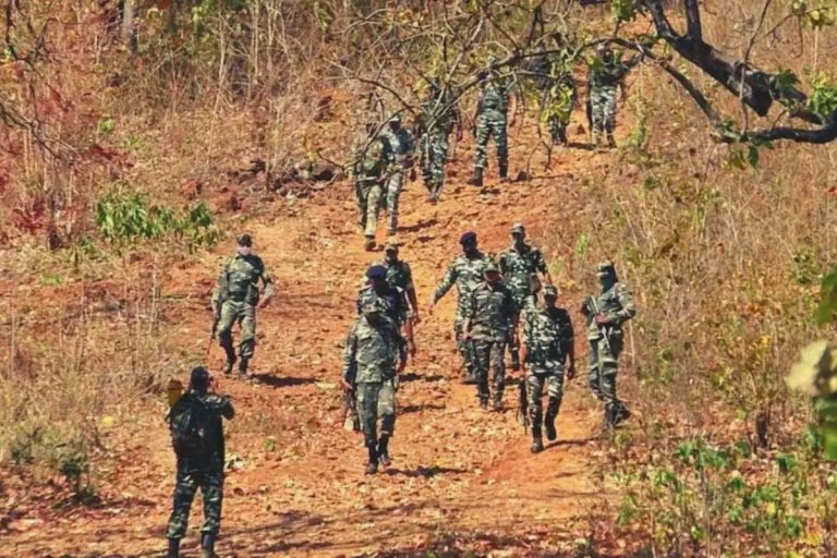 सुकमा में सुरक्षाबलों की कार्रवाई में दो नक्सली ढेर, कई ऑटोमैटिक हथियार बरामद, सर्च ऑपरेशन जारी