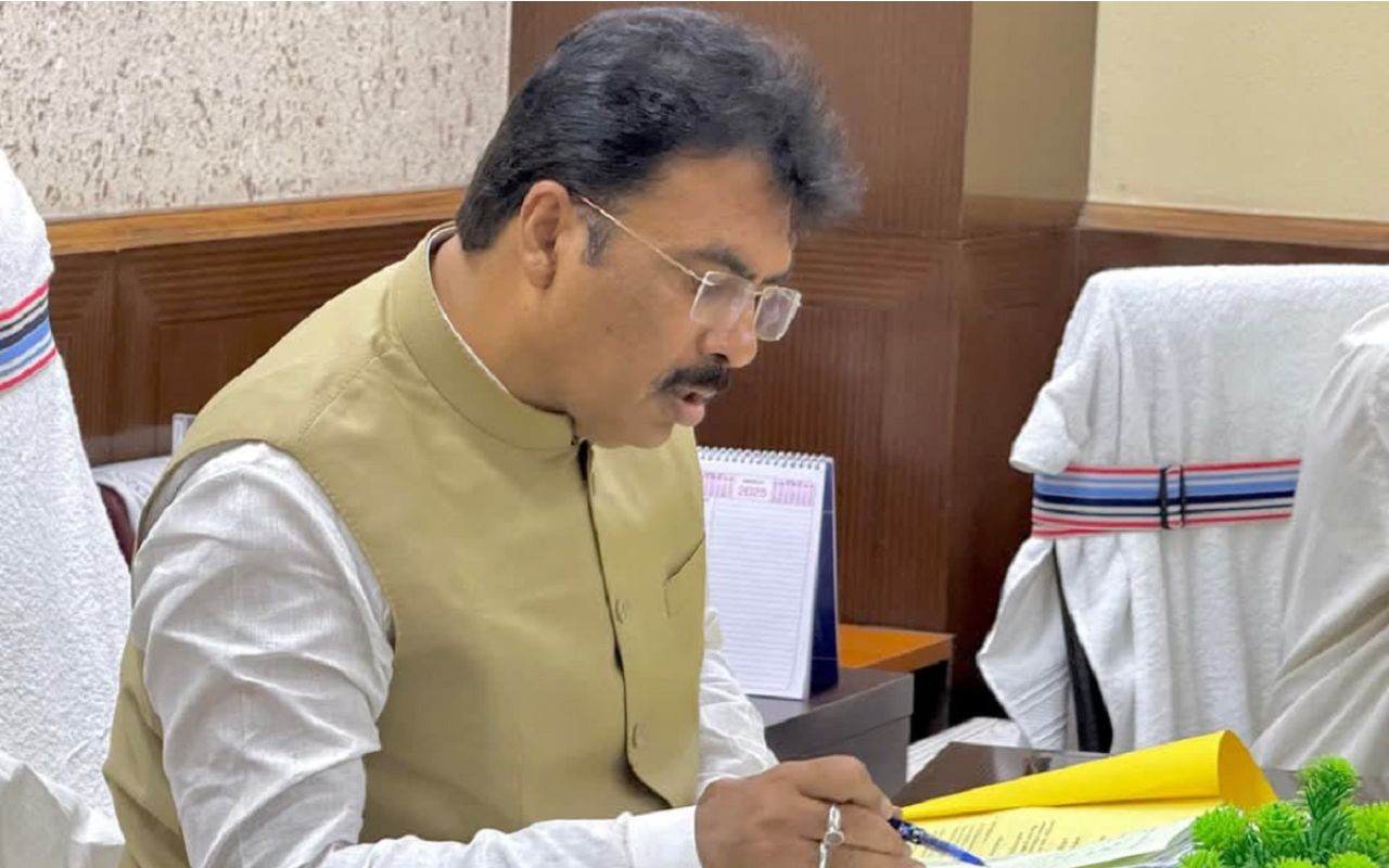 विभागीय मंत्री संजय सरावगी
