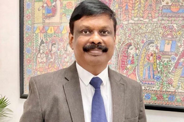 Bihar Teachers: स्ट्रक्चर्ड वेबसाइट पर शिक्षक दर्ज कर सकेंगे अपनी समस्या, डीईओ को देना होगा जवाब