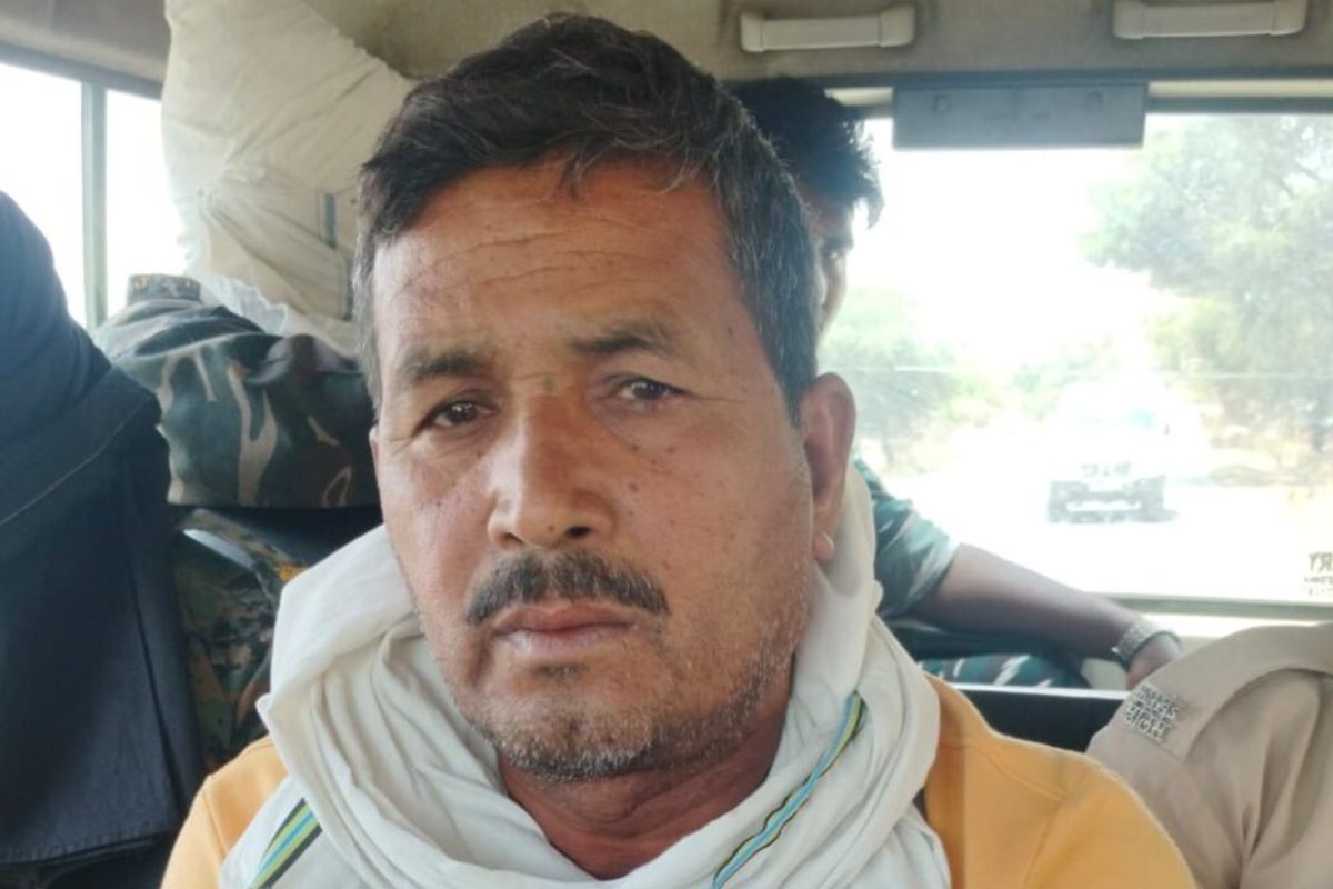 Arrested Rojgar Sevak garhwa