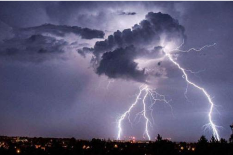 Bihar Rain Alert: बिहार के 37 जिलों में भयंकर बारिश के साथ ठनका गिरने की चेतावनी, IMD ने जारी किया अलर्ट