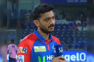 MI vs DC: Axar Patel