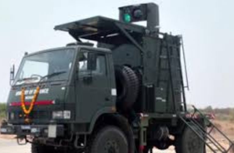थर्रा जाएगा दुश्मन! DRDO ने बनाया ऐसा लेजर हथियार, देखें वीडियो