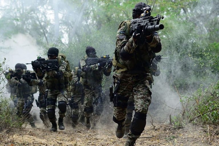 Garud Commando Salary: ट्रिगर पर उंगली, आंखों में लक्ष्य, पहलगाम में तैनाती! गरुड़ कमांडो की कितनी है सैलरी?