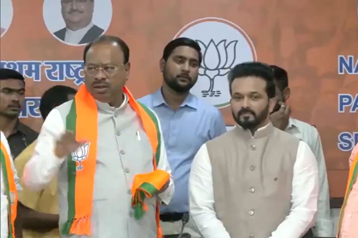 Kedar Jadhav joins BJP