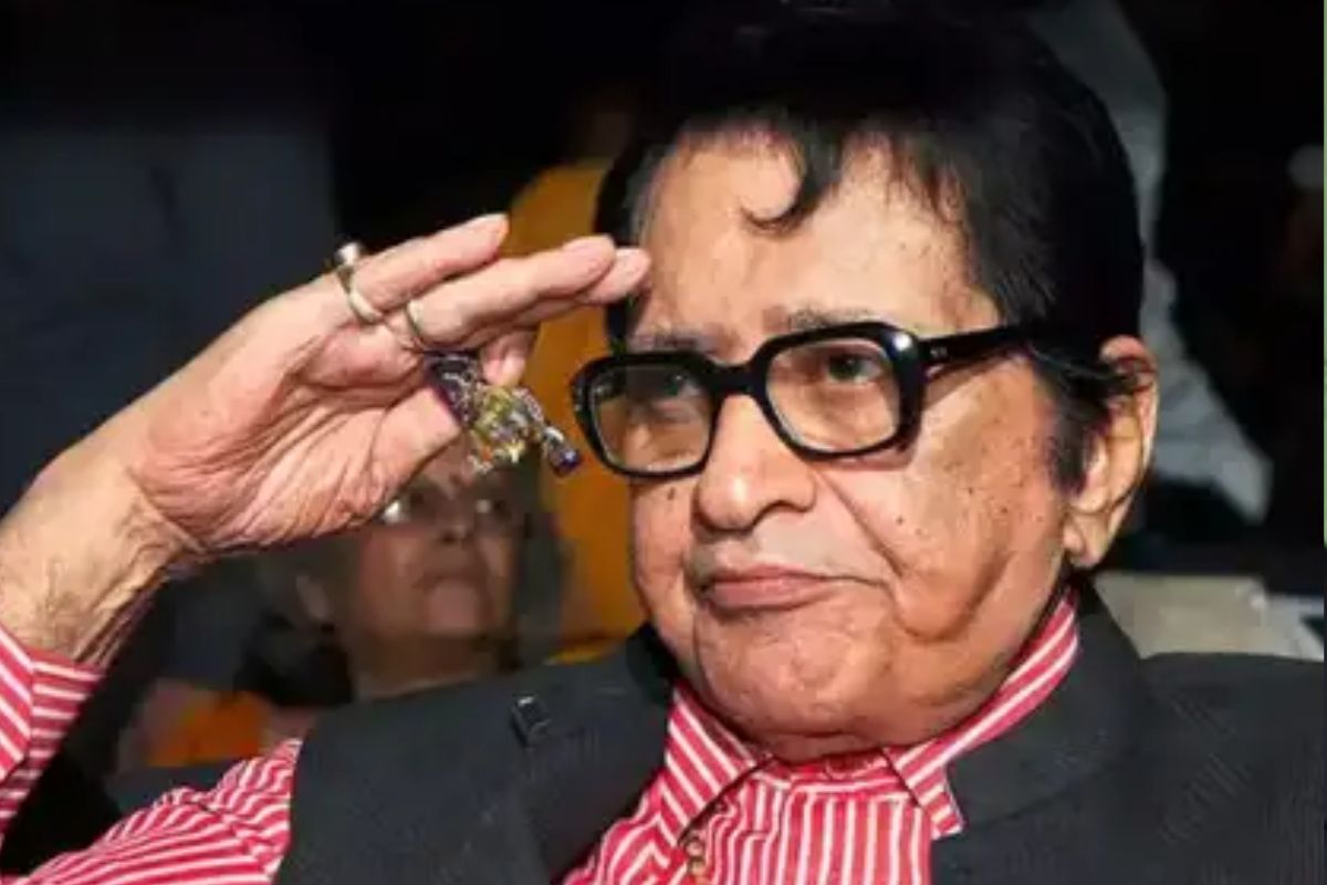 Manoj Kumar first salary