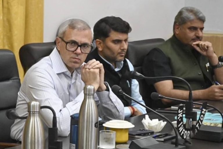 उमर अब्दुल्ला भड़के पाकिस्तान के पीएम शहबाज शरीफ पर