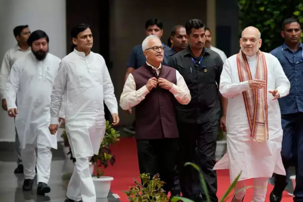 अमित शाह के साथ नित्यानंद राय सफेद कुर्ता पायजामा में