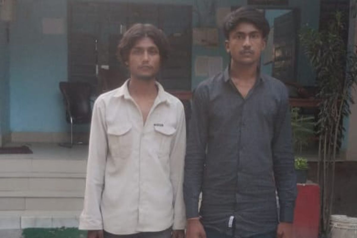 पुलिस की गिरफ्त में आरोपी