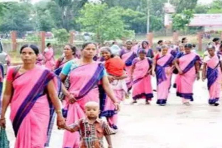 अगर जान ली ये काम की बात तो झारखंड में बिना किसी झंझट के बन जाएंगे आंगनबाड़ी सेविका, बस इन दस्तावेजों को रखें साथ