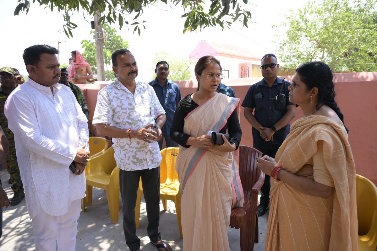 Shilpi Neha Tirkey in jhalda