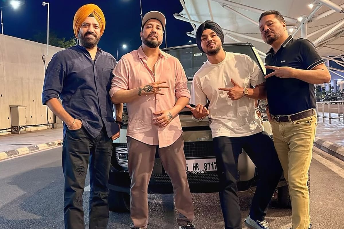 Mika Singh Gifted His Friend